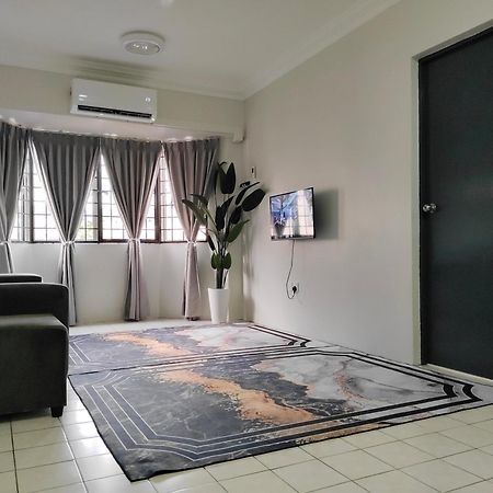 Nur Homestay Permai Damansara Damai Petaling Jaya Extérieur photo