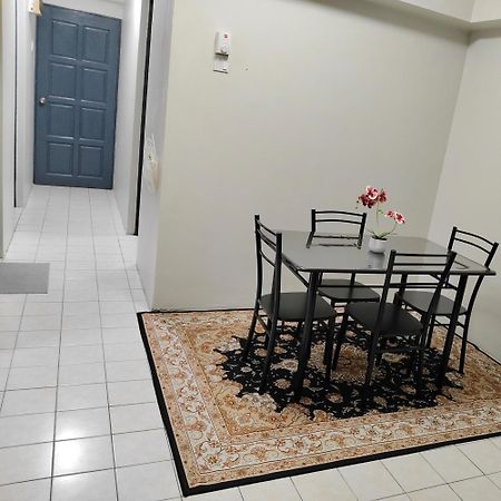 Nur Homestay Permai Damansara Damai Petaling Jaya Extérieur photo