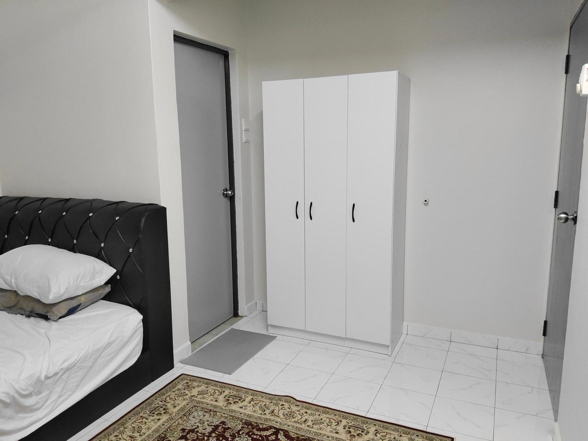 Nur Homestay Permai Damansara Damai Petaling Jaya Extérieur photo